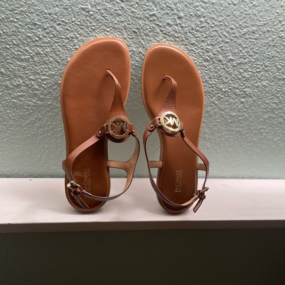 Michael Michael KORS Women’s Flat Sandel